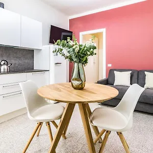Appartamento Beplace In Porta Garibaldi, Milano